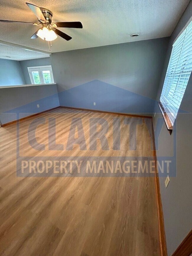Foto del edificio - Single Family Home with a Spacious Yard!