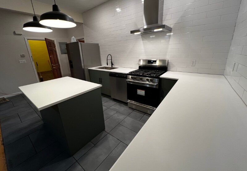 Foto principal - 108 Wyckoff Ave