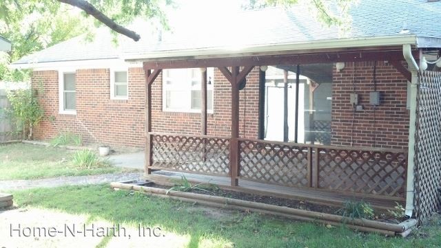 Building Photo - 956 S Drury Ln