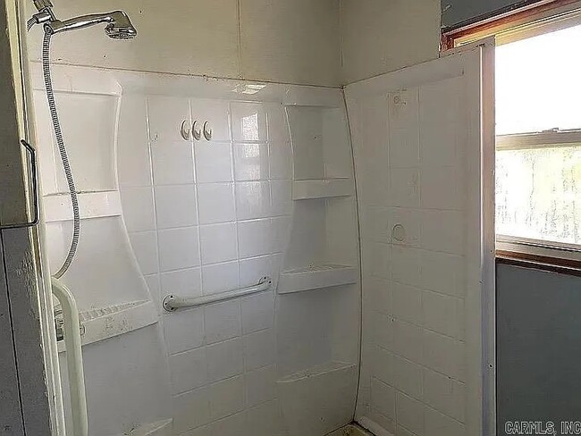 Building Photo - 1206 SE 3rd St