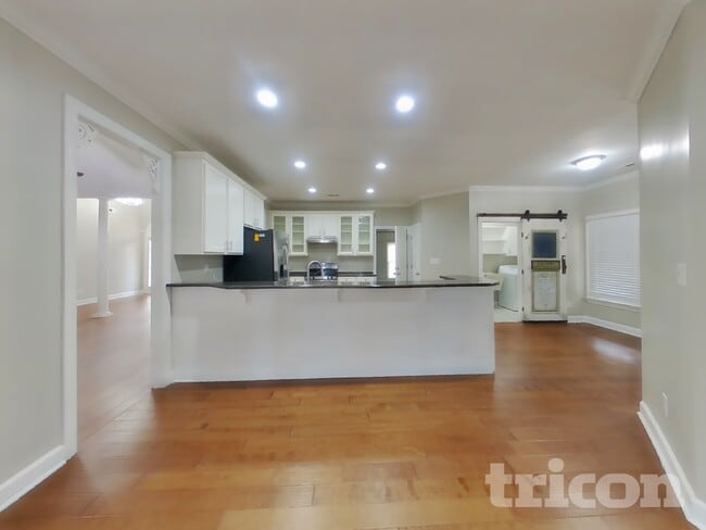 Building Photo - 20 Braves Pl