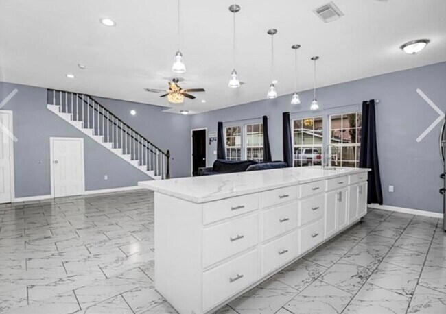 Photo - 301 Tabor St House