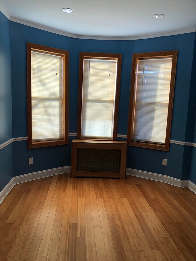 Room 1 - 8713 90th St