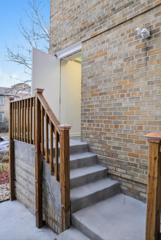 Foto del edificio - 1364 Lafayette St