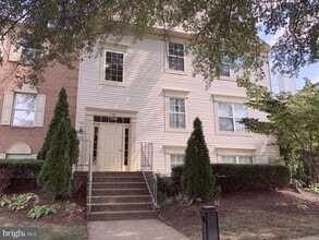 Building Photo - 1118 Huntmaster Terrace NE