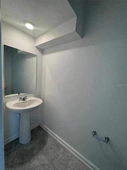 Foto del edificio - 2695 Skyline Lp