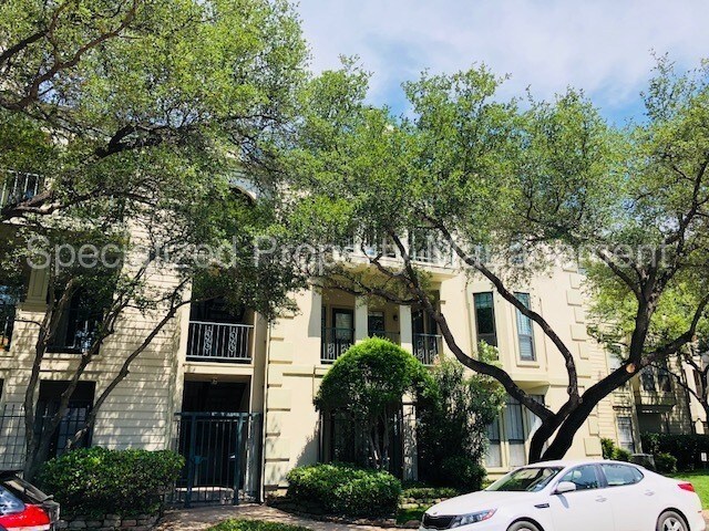 Foto principal - 3105 San Jacinto St