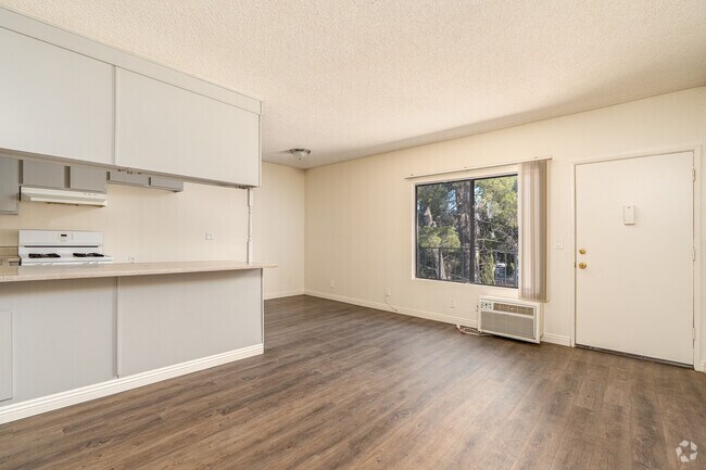 1 habitación, 1 baño - 546 pies cuadrados - Sala de estar - .