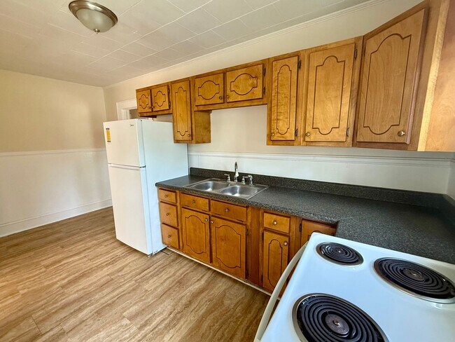 Foto del edificio - Three bedroom, 1 bath house in Graham