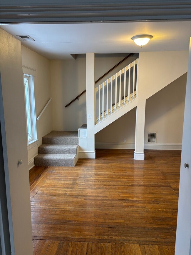 Foto del edificio - 163 N Keats Ave