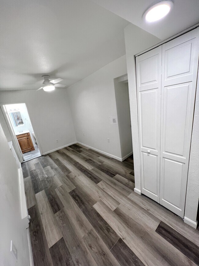 Foto del edificio - 240 Main St