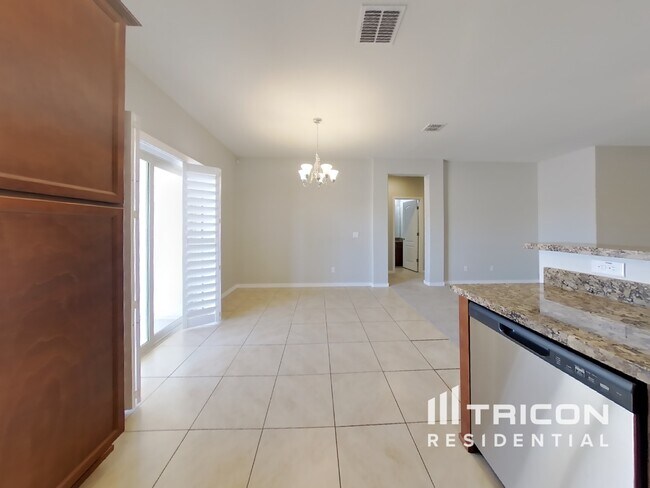 Foto del edificio - 40008 W Pryor Ln