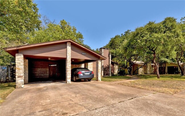 Foto del edificio - 11904 Broad Oaks Dr