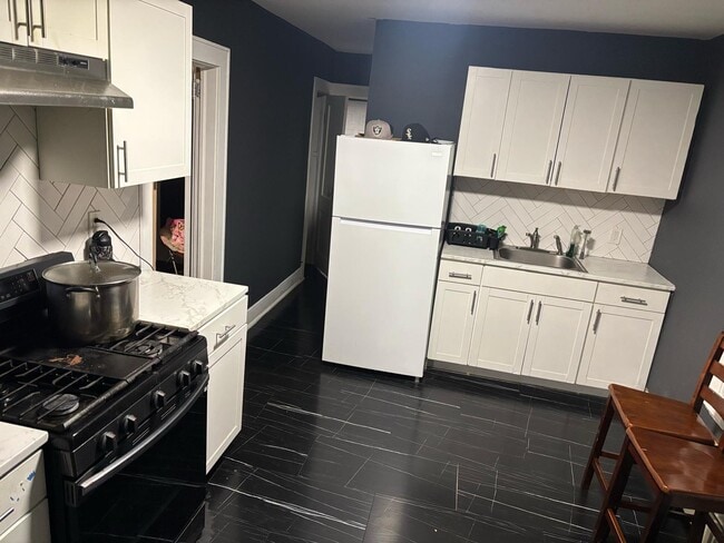 Foto del edificio - 195 Preakness Ave