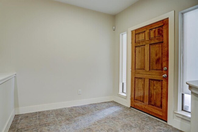 Foto del edificio - 9814 Samantha Suzanne Ct