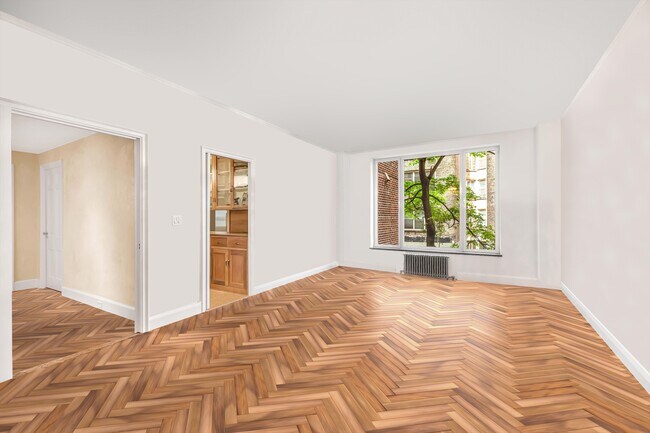 Building Photo - 333 E 57th St