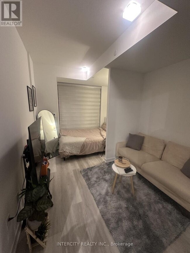 Building Photo - 28 Eastern Ave