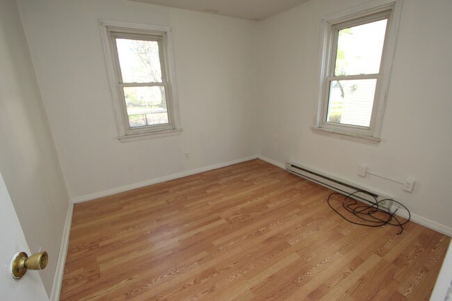 Building Photo - 38 Irving Pl
