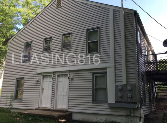 Building Photo - Small Apartment Near Cerner, NKC