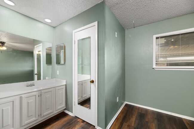 Foto del edificio - 9 E Mountain Creek Ct