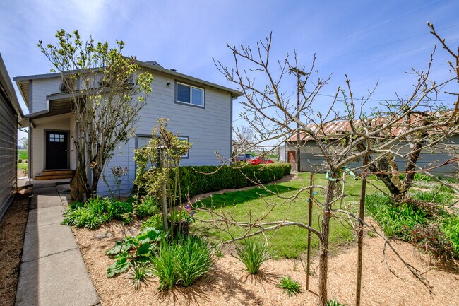 Foto del edificio - 14607 Dominic Rd NE