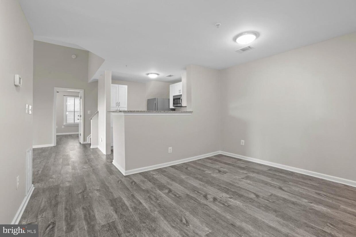 Foto del edificio - 1060 Gardenview Loop