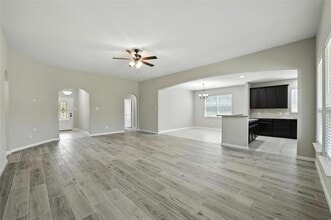Building Photo - 2401 Fall Leaf Ct