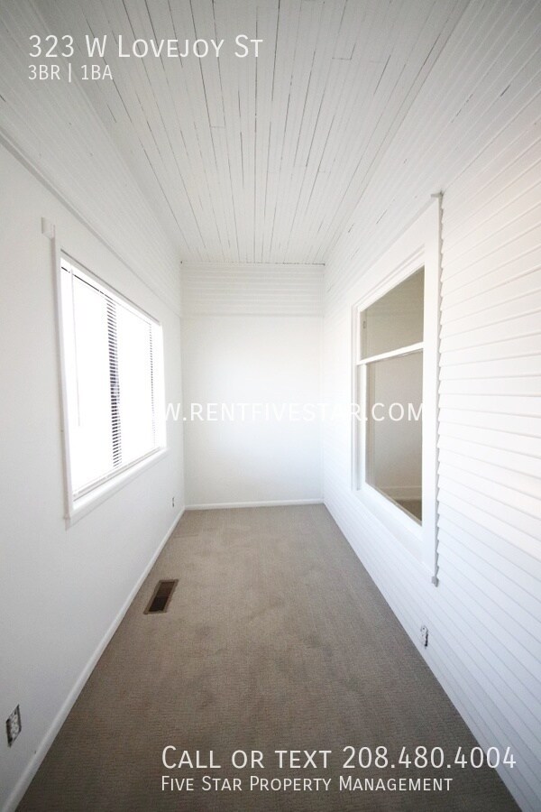 Foto del edificio - Cute, classic home with lots of storage th...