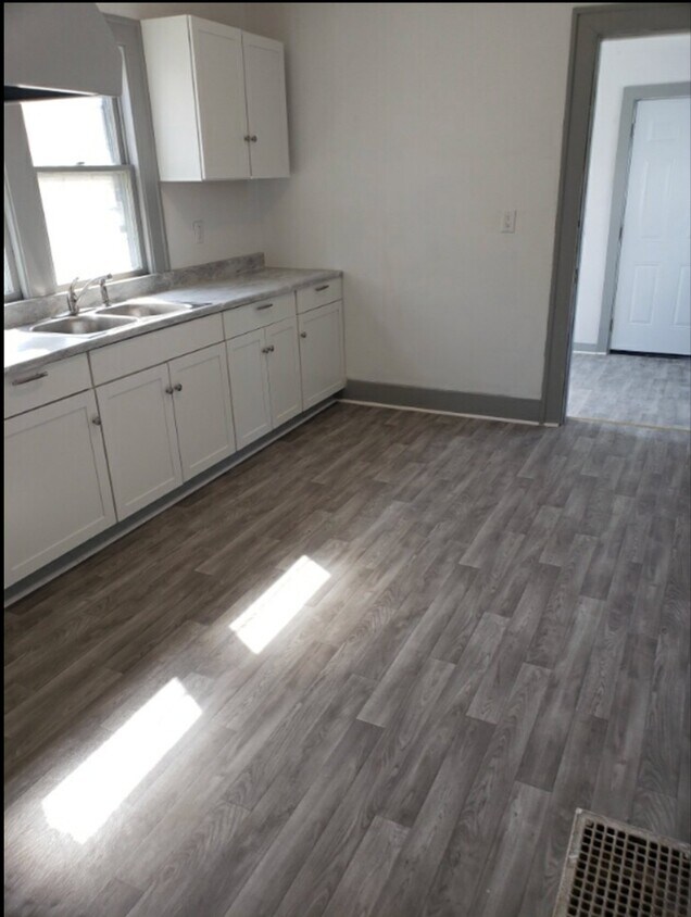 Foto del edificio - 101 N G St