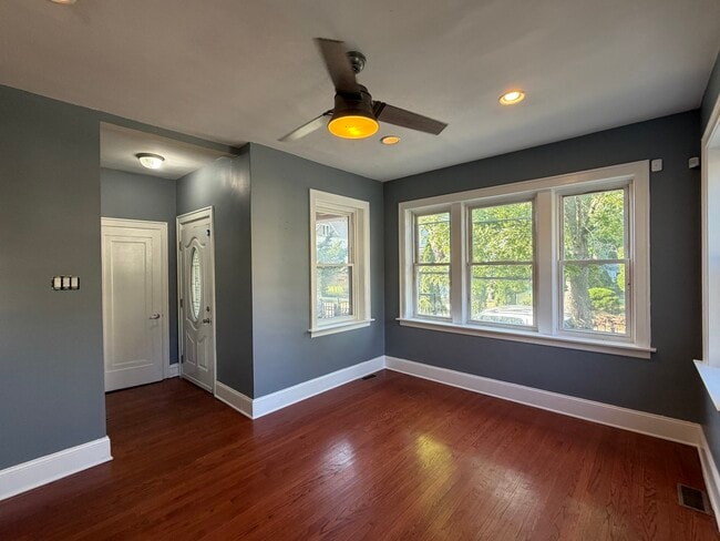 Building Photo - 3025 E 80th Pl