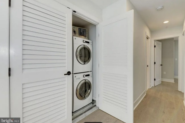 Foto del edificio - 3018-3012 12th St NE