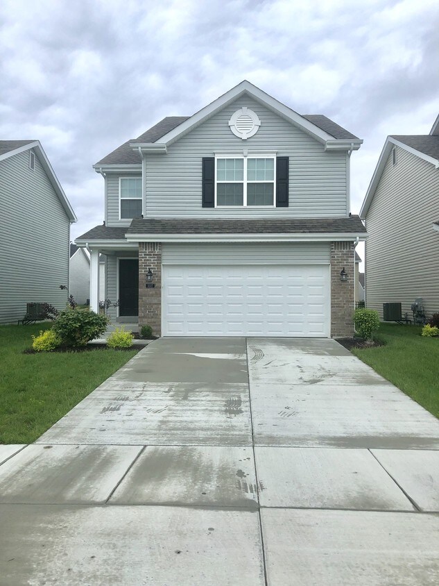 3337 Charlestowne Crossing Drive, Saint Charles, MO 63301 House