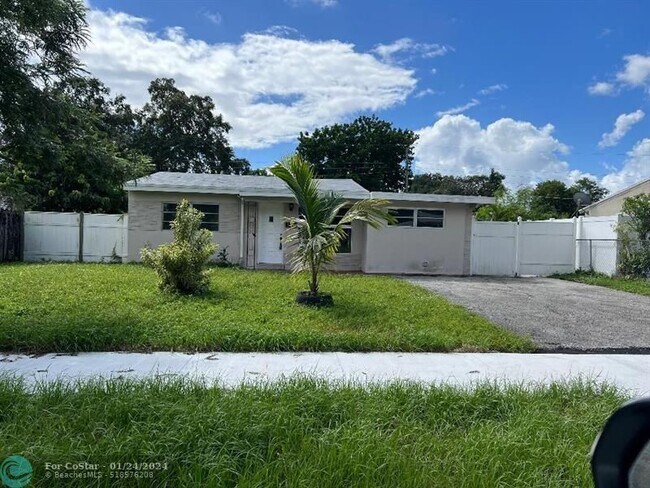 Foto del edificio - 6712 Simms St