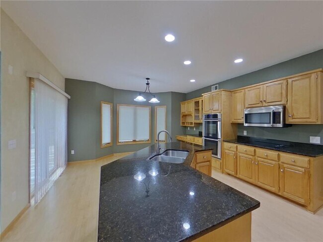 Building Photo - 2520 Christian Dr