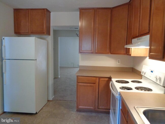Building Photo - 7 Farrell Ln