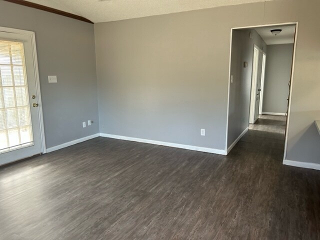 Foto del edificio - 910 S Merrill St