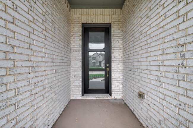 Foto del edificio - 6123 Severson Lake Ct