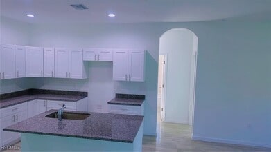 Building Photo - 927 Bolivia Dr