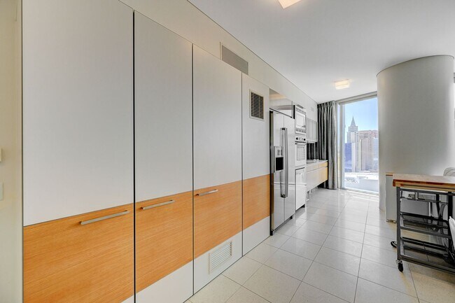 Foto del edificio - Veer Towers 2007W- Strip/City Views from this Stunning Studio 1/ba Residence