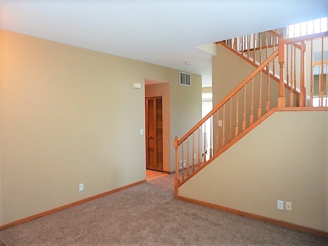 Foto del edificio - 14015 Oakdale Circle