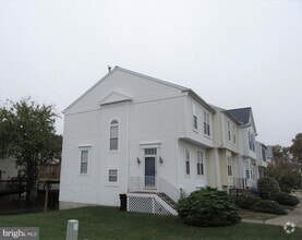 Building Photo - 3 Creek Ln
