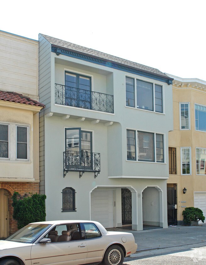 Building Photo - 49 Capra Way
