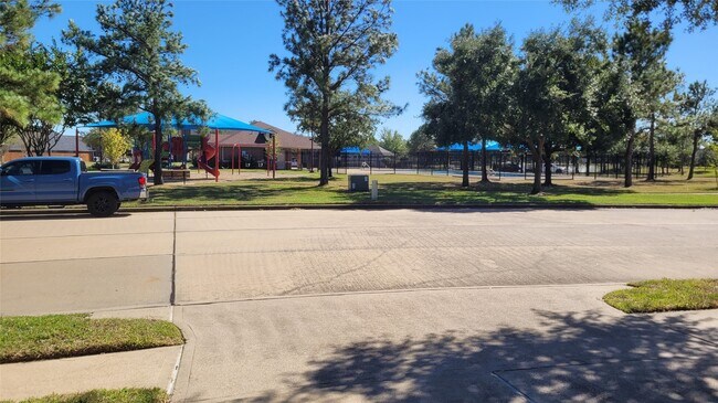 Foto del edificio - 17906 Castle Heath Ln