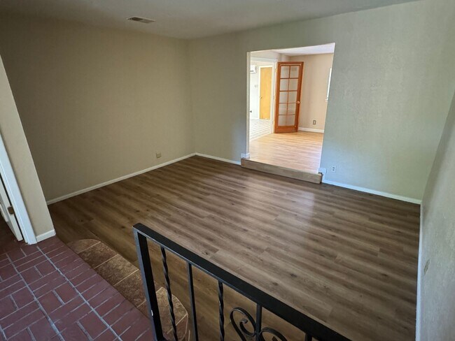 Foto del edificio - 4708 Brookwood St NE