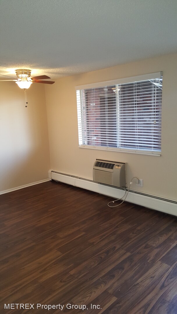 Foto del edificio - 1 br, 1 bath Apartment - 1300 S Birch St
