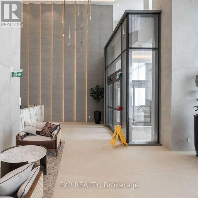 Photo du bâtiment - 1000 Portage Pkwy