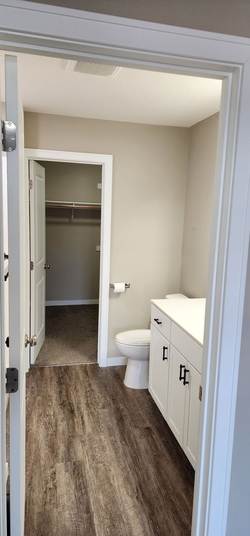 Building Photo - Beautiful 3 bedroom 3 bath  Townhouse