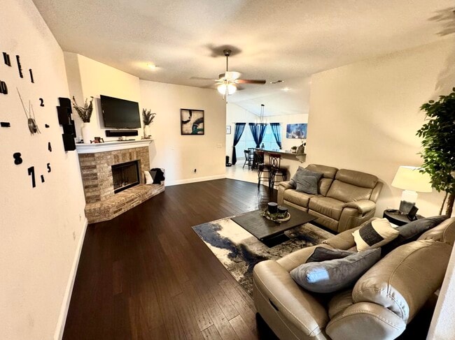 Building Photo - 5718 111th St