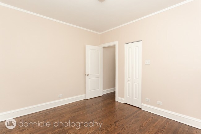 Master - 4816 N Oakley Ave