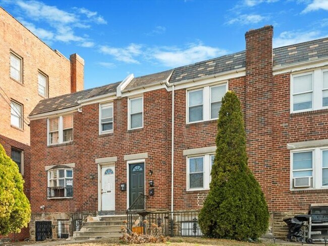 Foto del edificio - 6022 Baltimore Ave